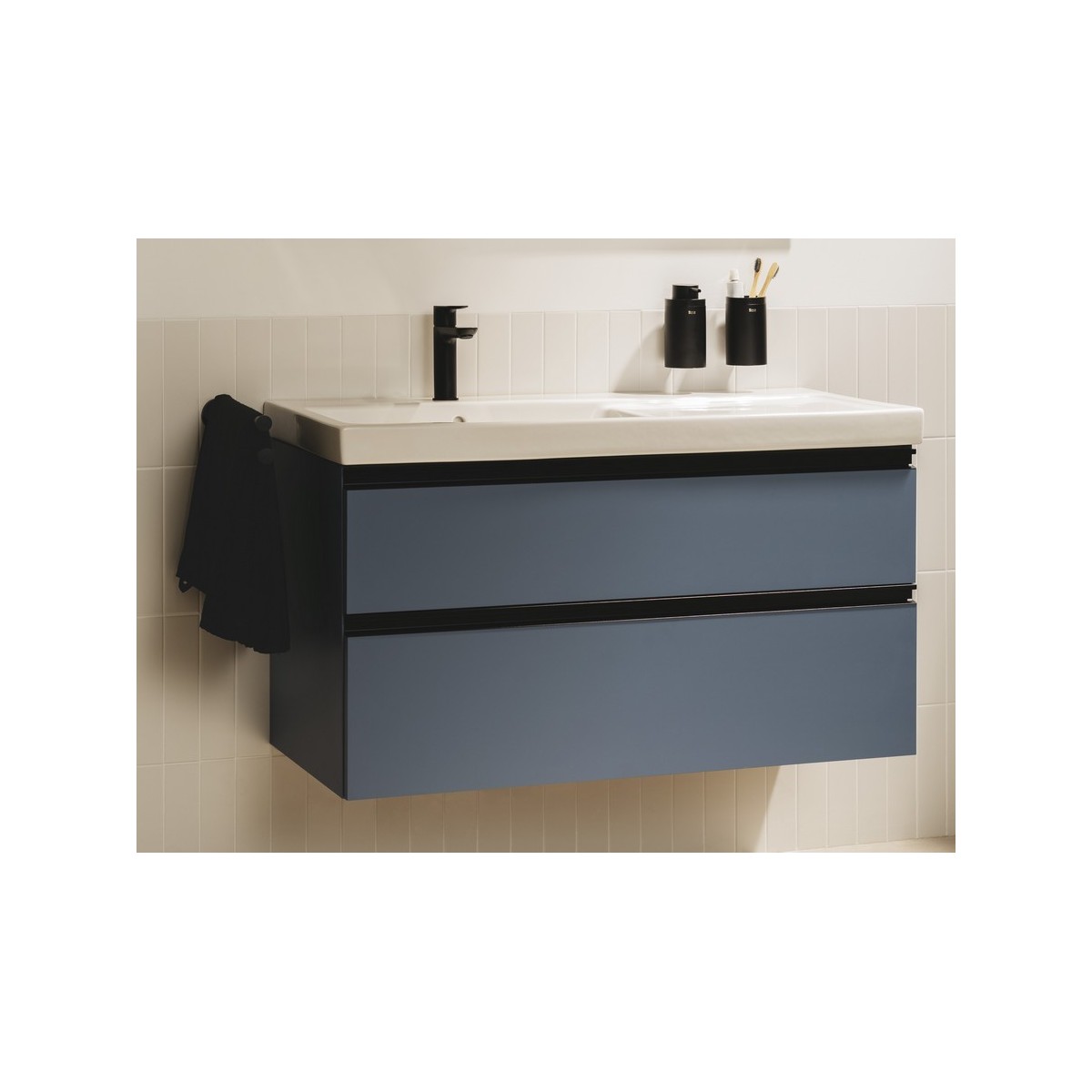 Hotel'S Round Distr De Savon Mural Avec Poussoir Noir Mat-Roca A817596C40 